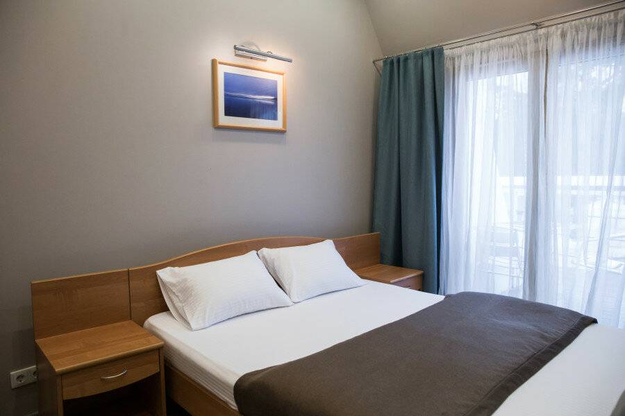 Фотографии номера Стандарт с балконом в Гостинице Лайнер Комарово