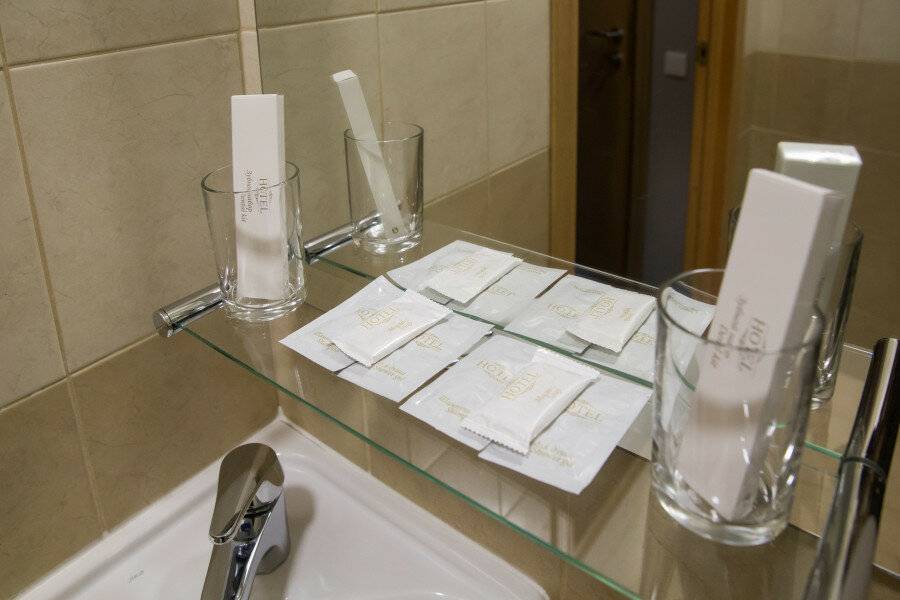 Фотографии номера Стандарт с балконом в Гостинице Лайнер Комарово